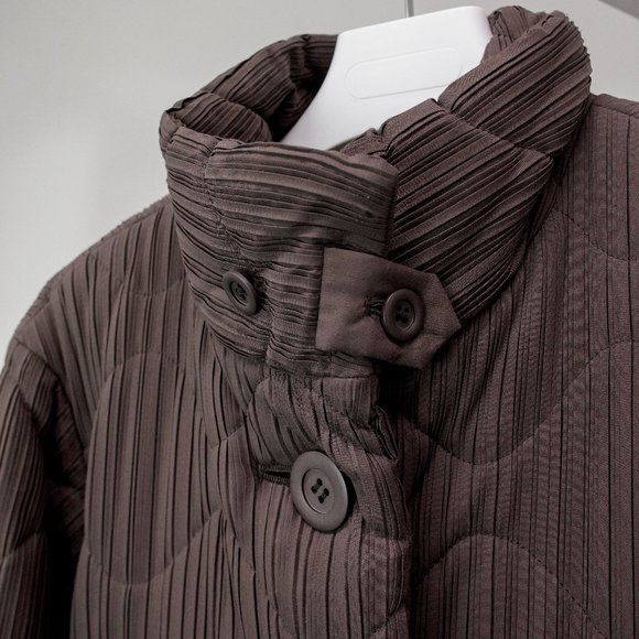 Issey Miyake Taupe Pleated Quilted Coat - Picture 4 of 10